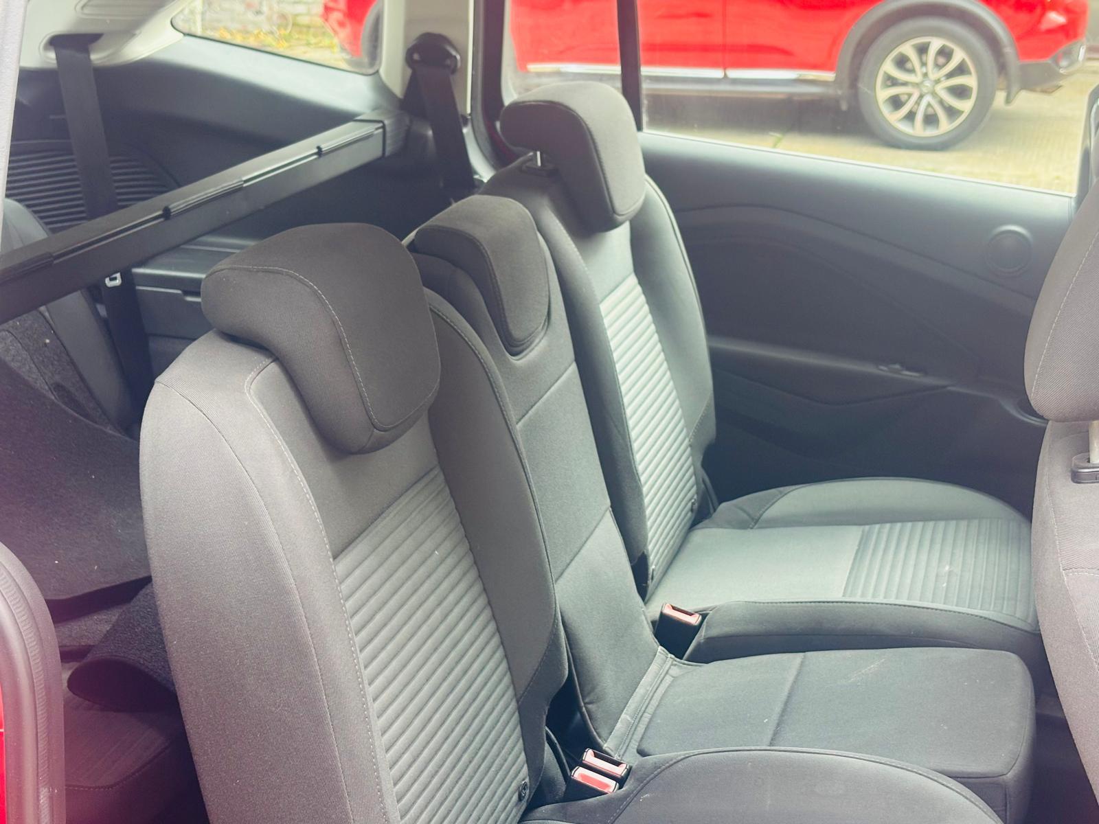 Ford Grand C-Max 1.5 TDCi Titanium MPV 5dr Diesel Powershift Euro 6 (s/s) (Nav) (120 ps)