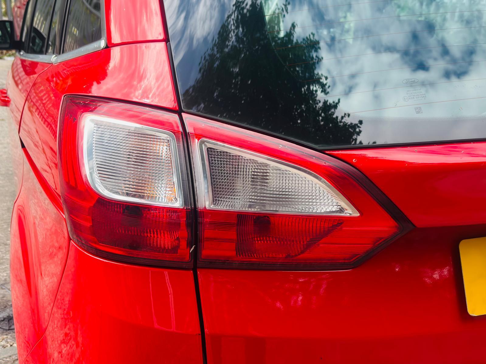 Ford Grand C-Max 1.5 TDCi Titanium MPV 5dr Diesel Powershift Euro 6 (s/s) (Nav) (120 ps)