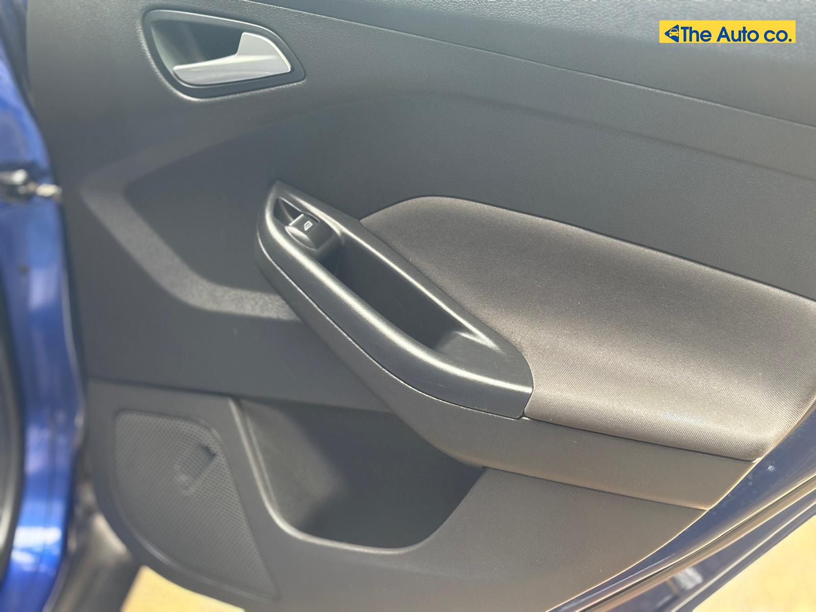 Ford Focus 1.6 Titanium Hatchback 5dr Petrol Powershift Euro 6 (125 ps)