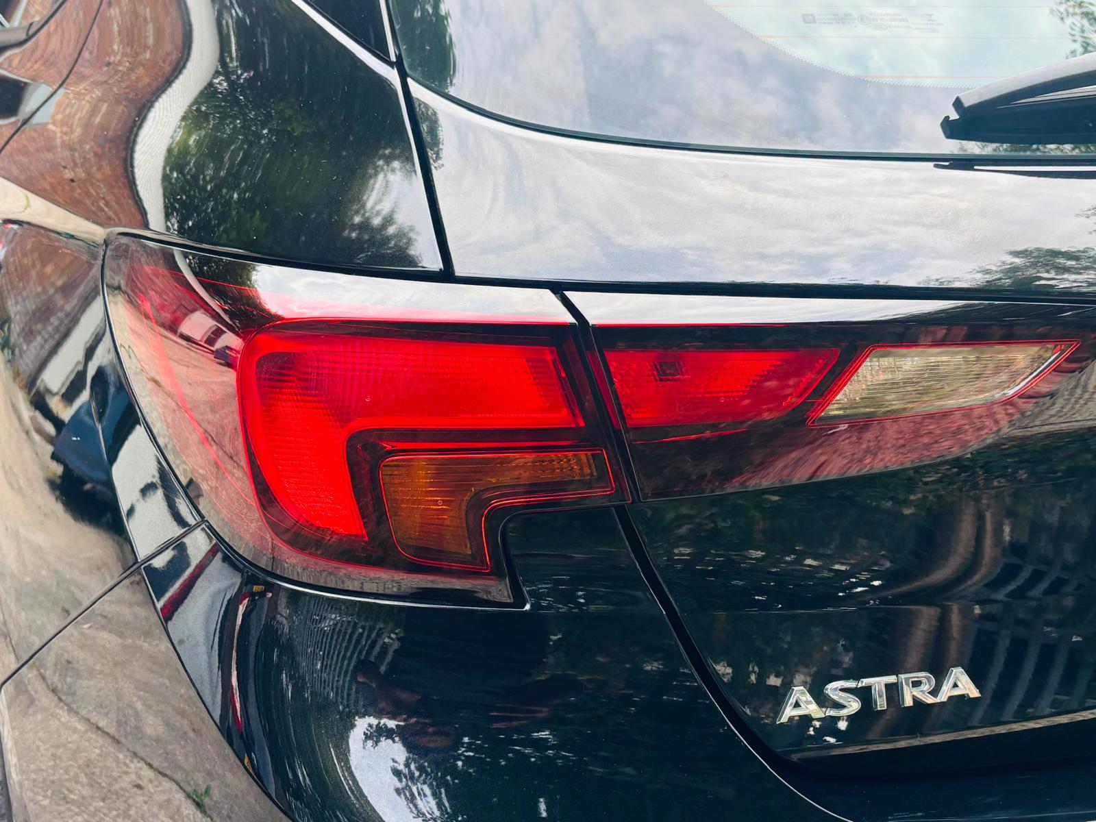 Vauxhall Astra 1.4i Turbo Elite Nav Hatchback 5dr Petrol Manual Euro 6 (150 ps)