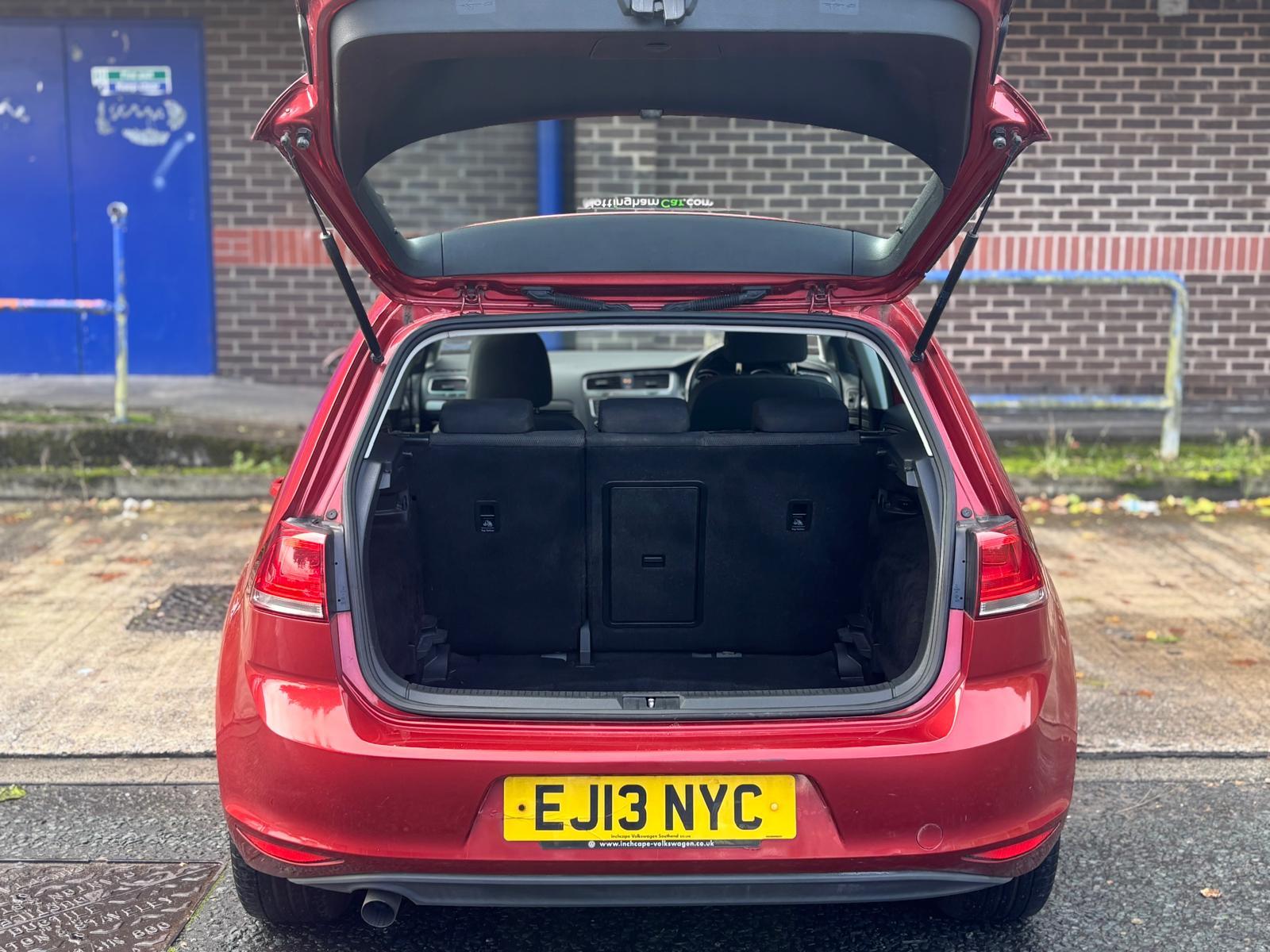 Volkswagen Golf 1.6 TDI BlueMotion Tech SE Hatchback 5dr Diesel DSG Euro 5 (s/s) (105 ps)