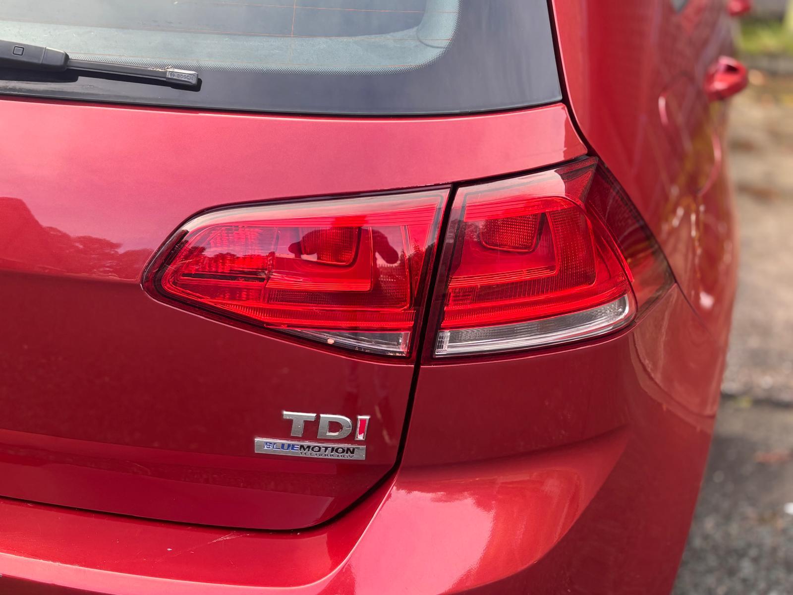 Volkswagen Golf 1.6 TDI BlueMotion Tech SE Hatchback 5dr Diesel DSG Euro 5 (s/s) (105 ps)