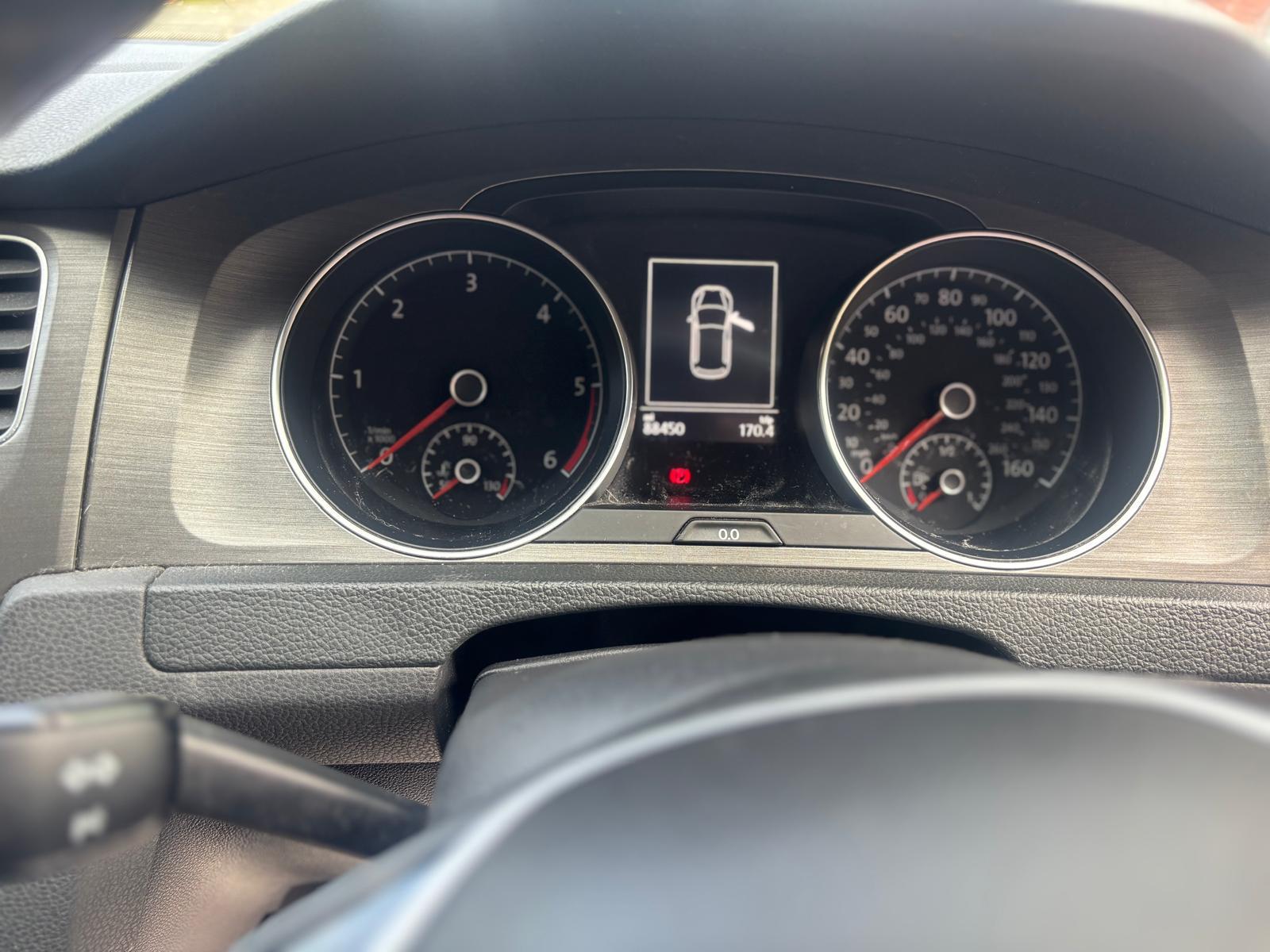 Volkswagen Golf 1.6 TDI BlueMotion Tech SE Hatchback 5dr Diesel DSG Euro 5 (s/s) (105 ps)