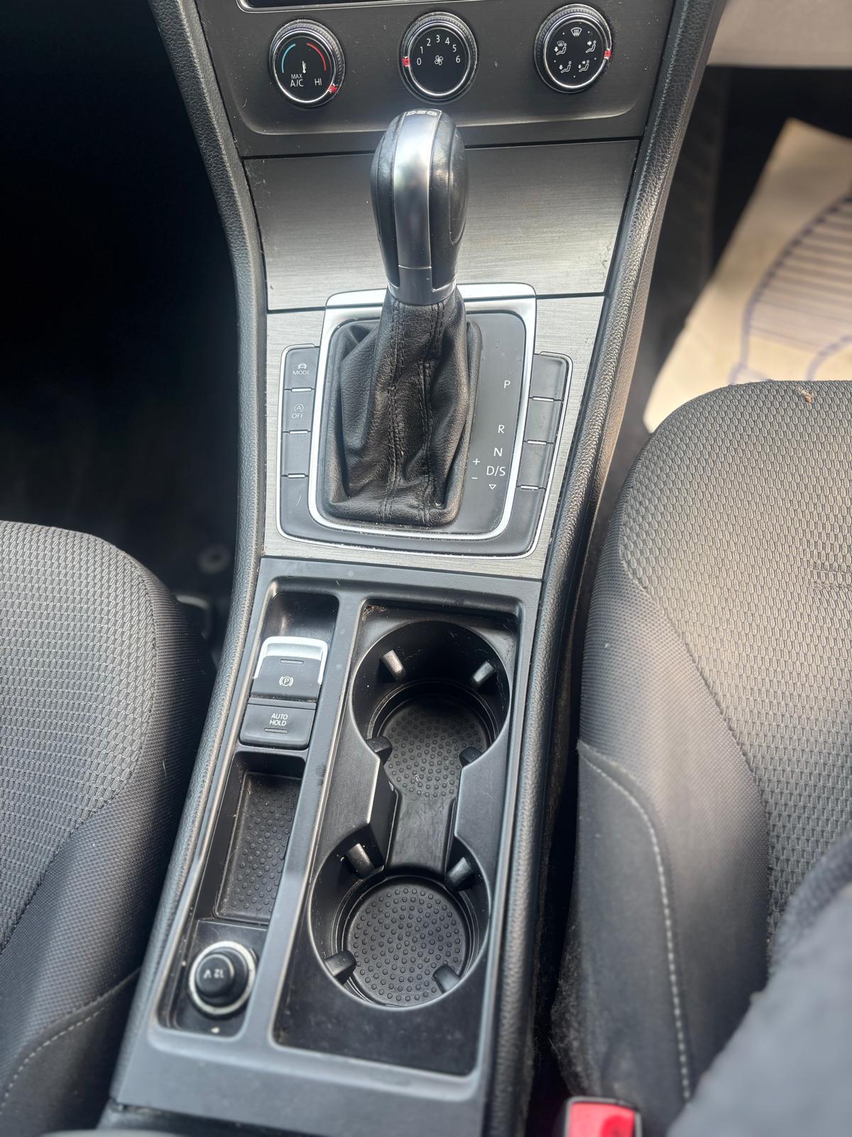 Volkswagen Golf 1.6 TDI BlueMotion Tech SE Hatchback 5dr Diesel DSG Euro 5 (s/s) (105 ps)