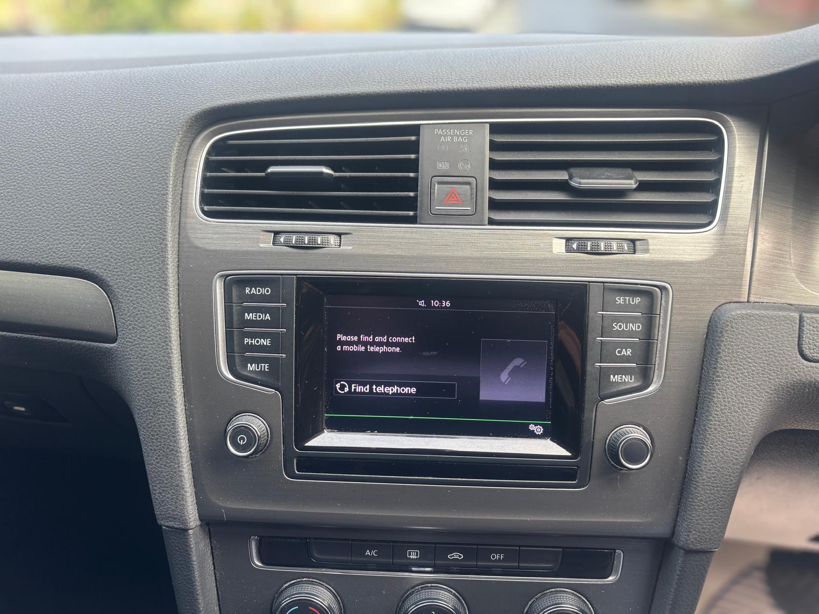 Volkswagen Golf 1.6 TDI BlueMotion Tech SE Hatchback 5dr Diesel DSG Euro 5 (s/s) (105 ps)