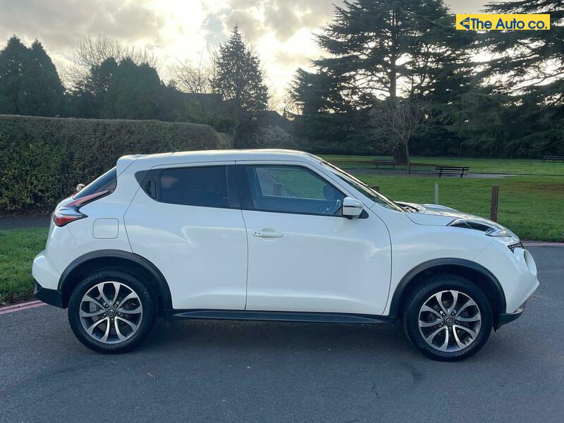 Nissan Juke 1.6 Tekna SUV 5dr Petrol XTRON Euro 6 (117 ps)