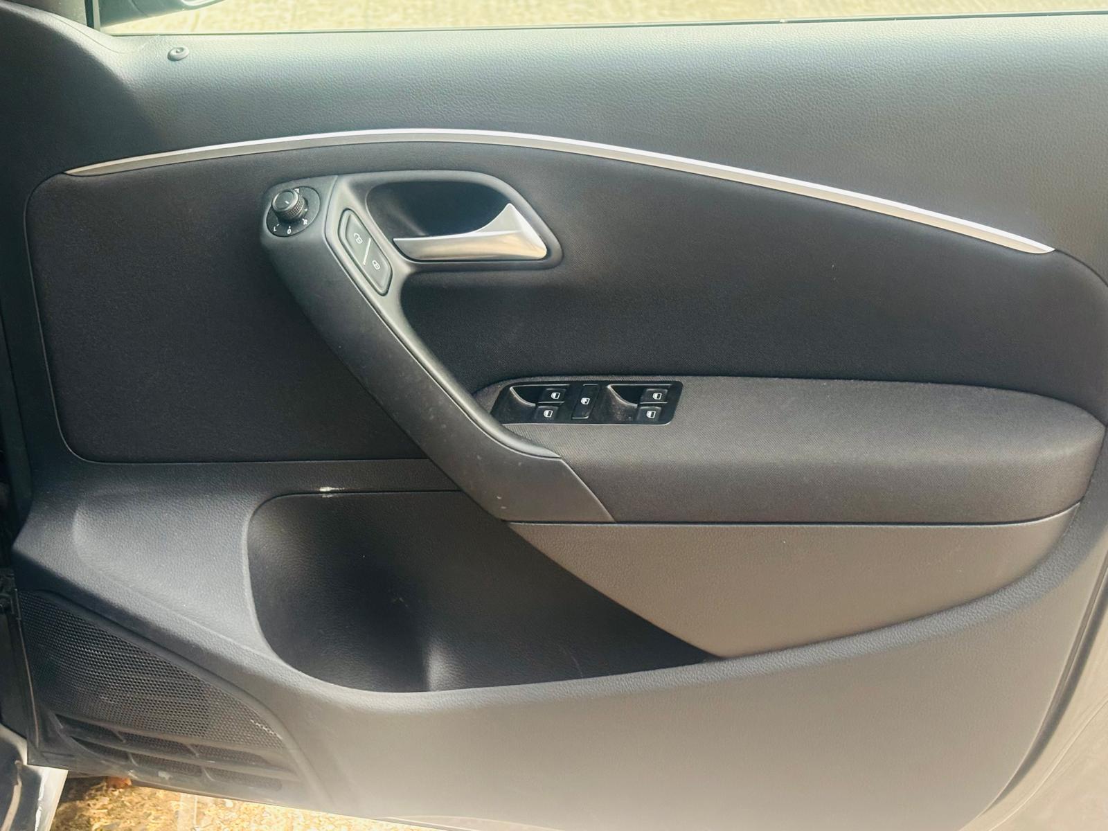 Volkswagen Polo 1.0 TSI BlueMotion Tech SEL Hatchback 5dr Petrol Manual Euro 6 (s/s) (110 bhp)