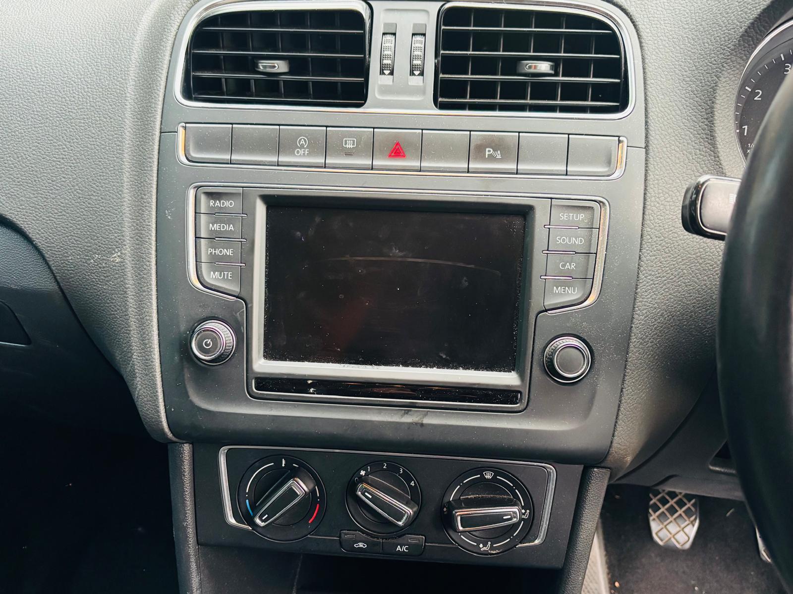 Volkswagen Polo 1.0 TSI BlueMotion Tech SEL Hatchback 5dr Petrol Manual Euro 6 (s/s) (110 bhp)