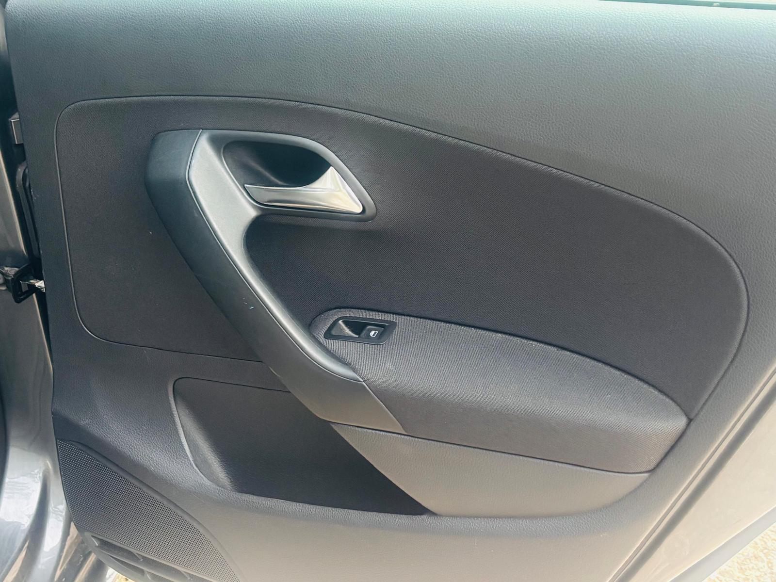 Volkswagen Polo 1.0 TSI BlueMotion Tech SEL Hatchback 5dr Petrol Manual Euro 6 (s/s) (110 bhp)