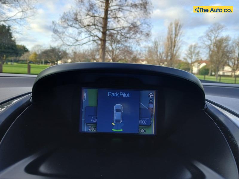 Ford B-Max 1.6 Zetec Navigator MPV 5dr Petrol Powershift Euro 6 (105 ps)