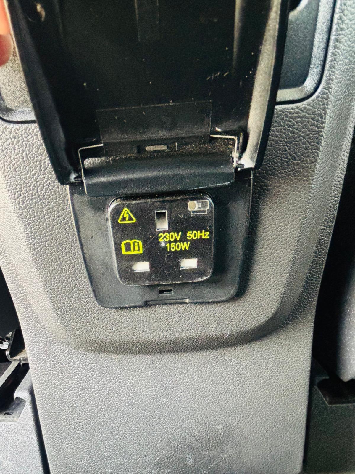 Ford Kuga 2.0 TDCi Titanium X Sport SUV 5dr Diesel Powershift AWD Euro 6 (s/s) (180 ps)