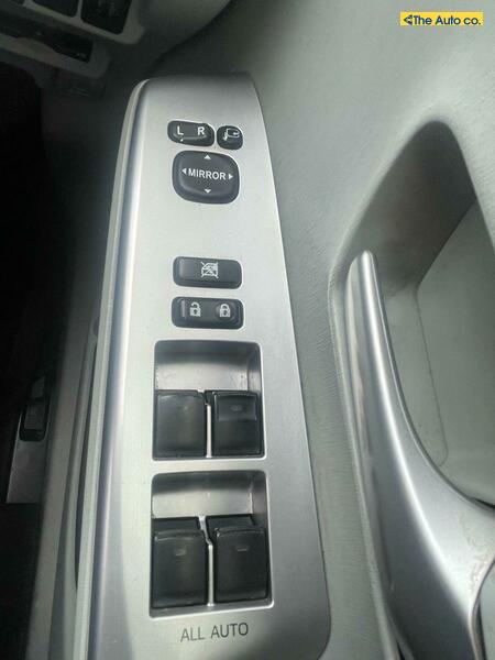 Toyota Prius 1.8 VVT-h T Spirit Hatchback 5dr Petrol Hybrid CVT Euro 5 (s/s) (136 ps)