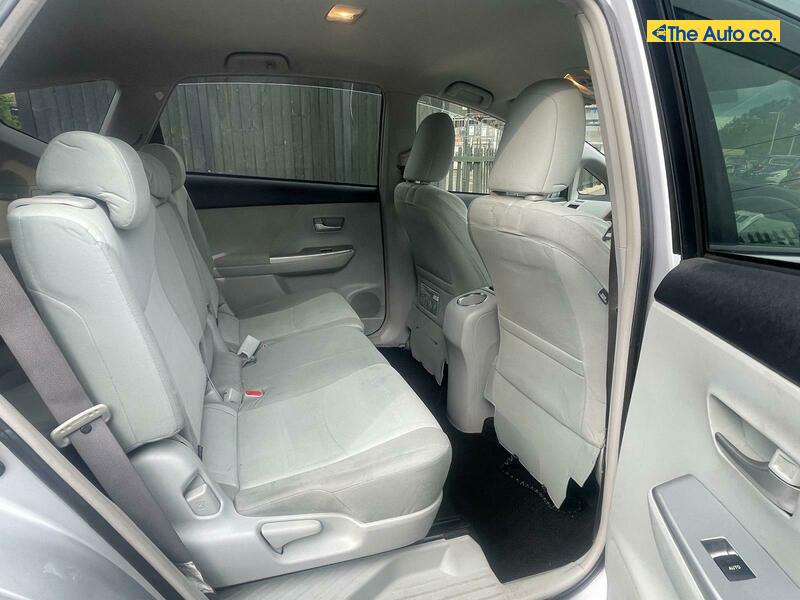 Toyota Prius 1.8 VVT-h T Spirit Hatchback 5dr Petrol Hybrid CVT Euro 5 (s/s) (136 ps)