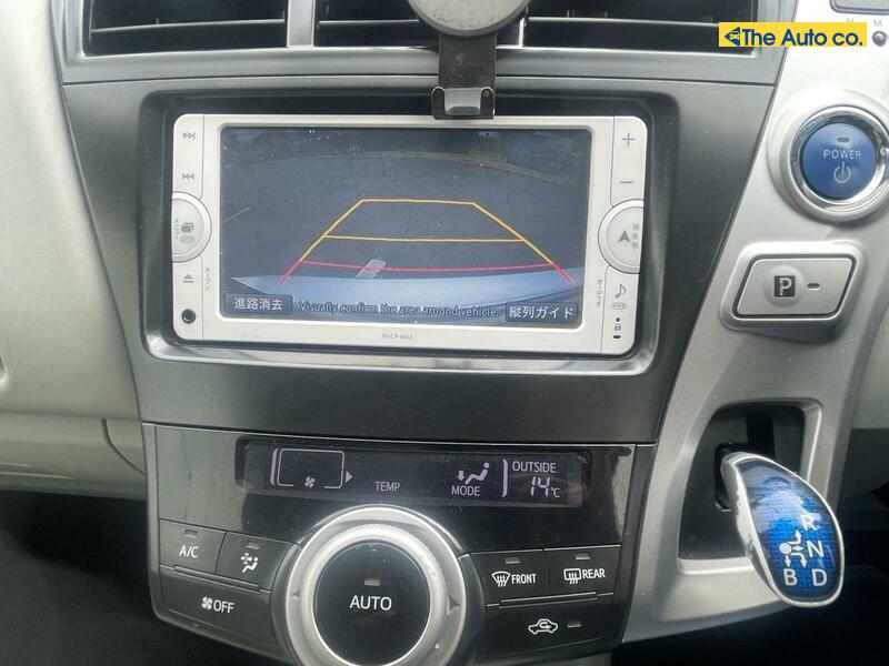 Toyota Prius 1.8 VVT-h T Spirit Hatchback 5dr Petrol Hybrid CVT Euro 5 (s/s) (136 ps)