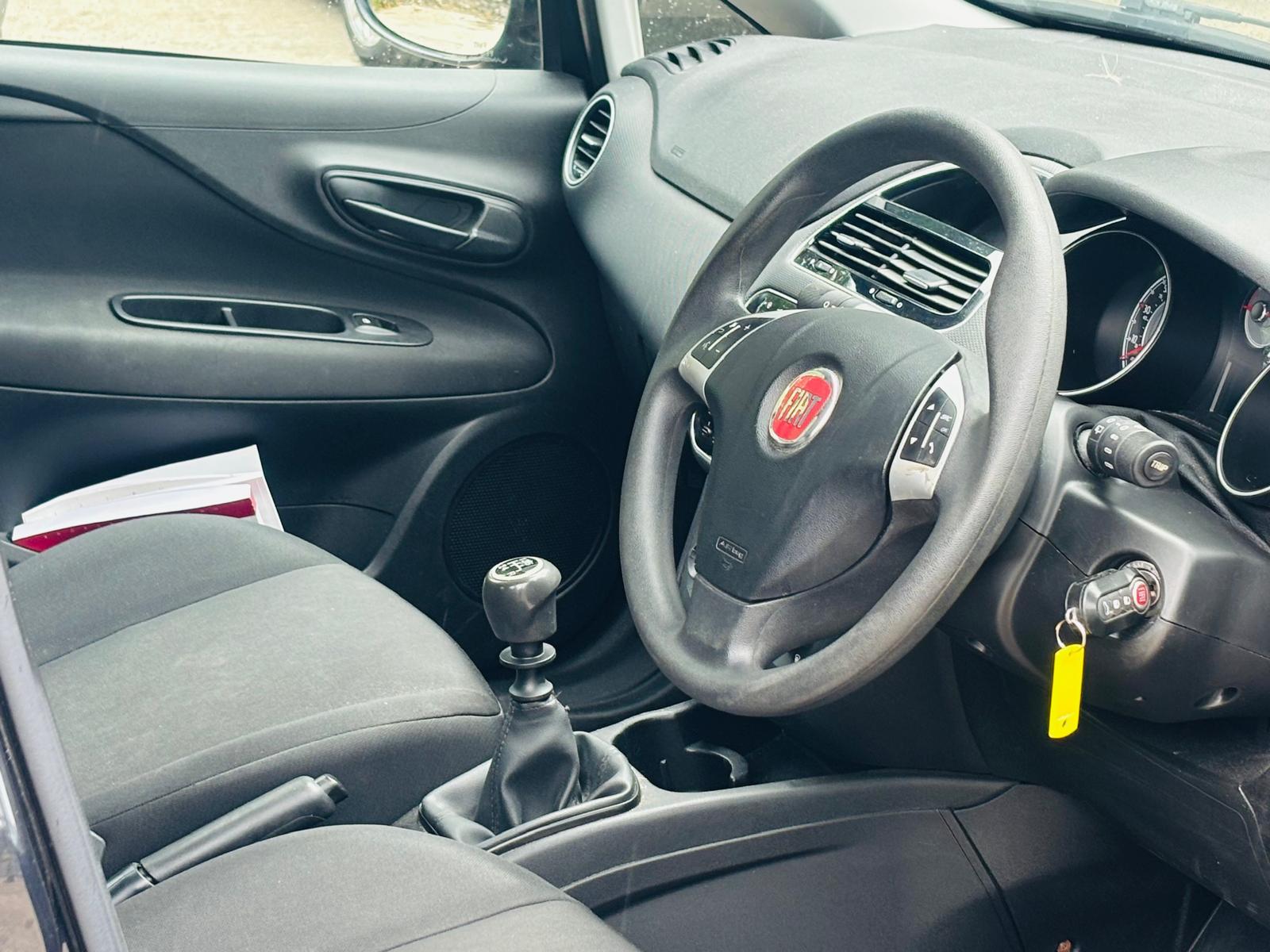 Fiat Punto 1.2 Pop Hatchback 5dr Petrol Euro 6 (69 bhp)